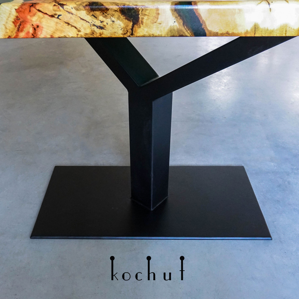 Dining table Malta Maple, green transparent epoxy resin