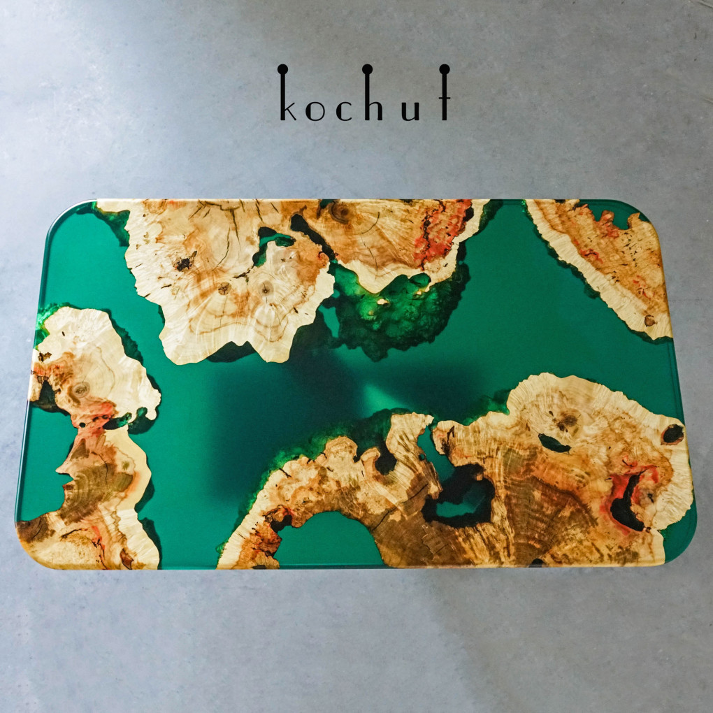 Dining table Malta Maple, green transparent epoxy resin