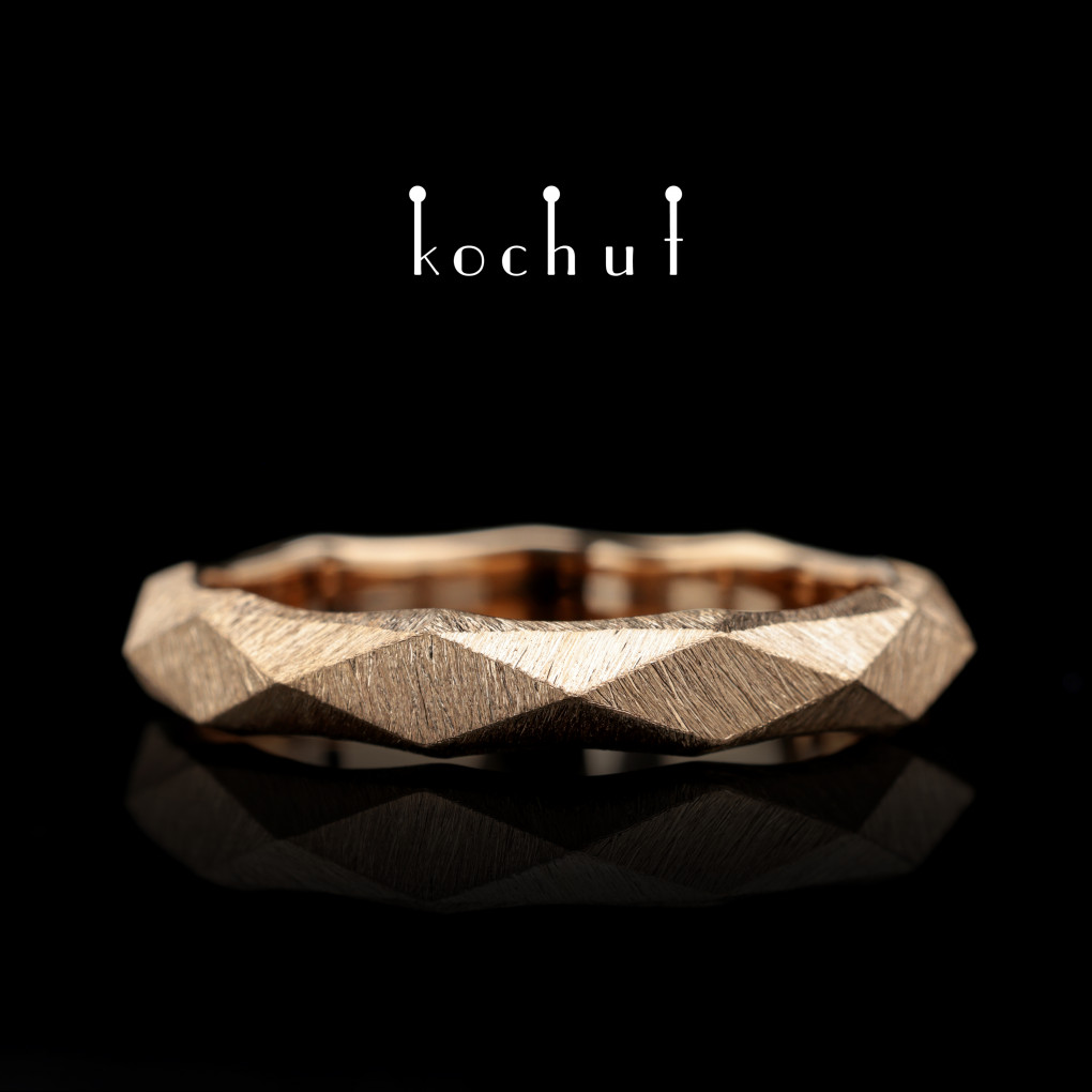 Wedding ring «King and Queen». Red gold